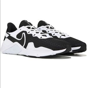 NIKE Men's Legend Essential 2 Training Shoe